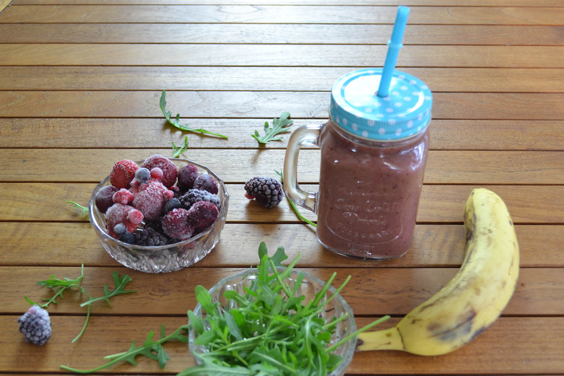 001A-Smoohie-verde-de-color-rojo_Simple-Blending