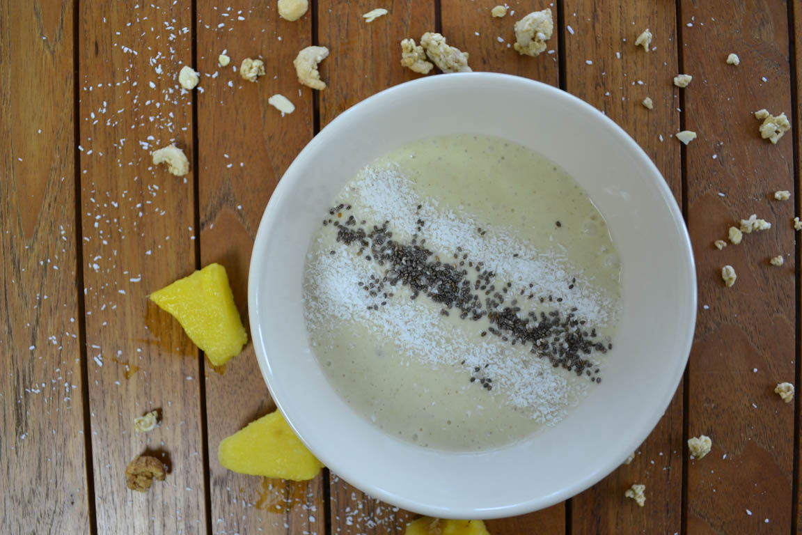 055A-Smoothie-Bowl-Tropical_Simple-Blending