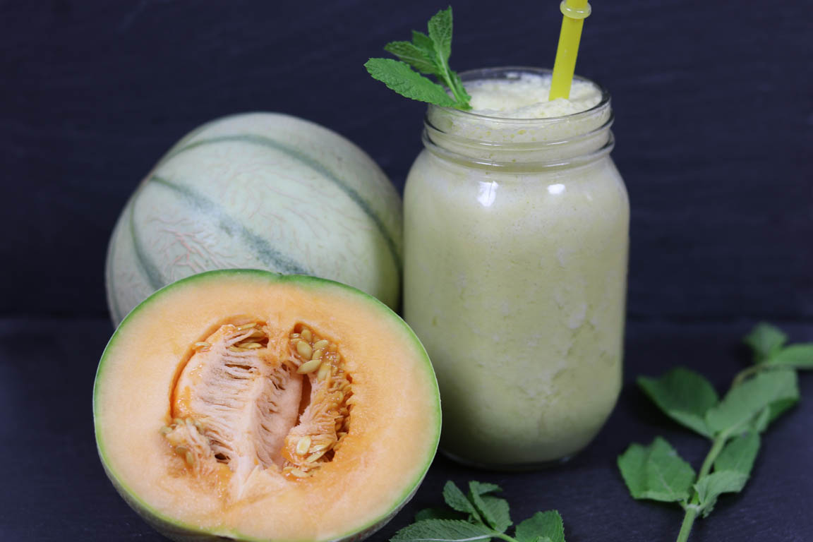 061B-Smoothie-de-melon-cantaloupe_Simple-Blending