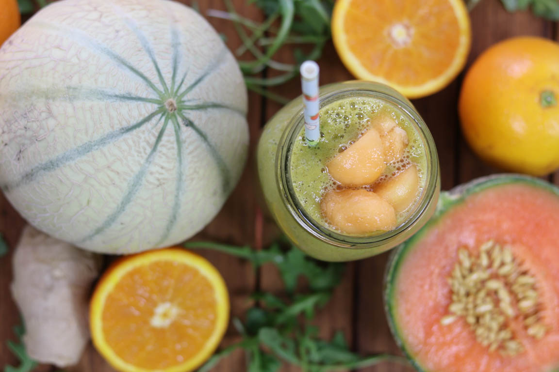 071A-Smoothie-verde-de-melon-cantaloupe-y-jengibre_Simple-Blending