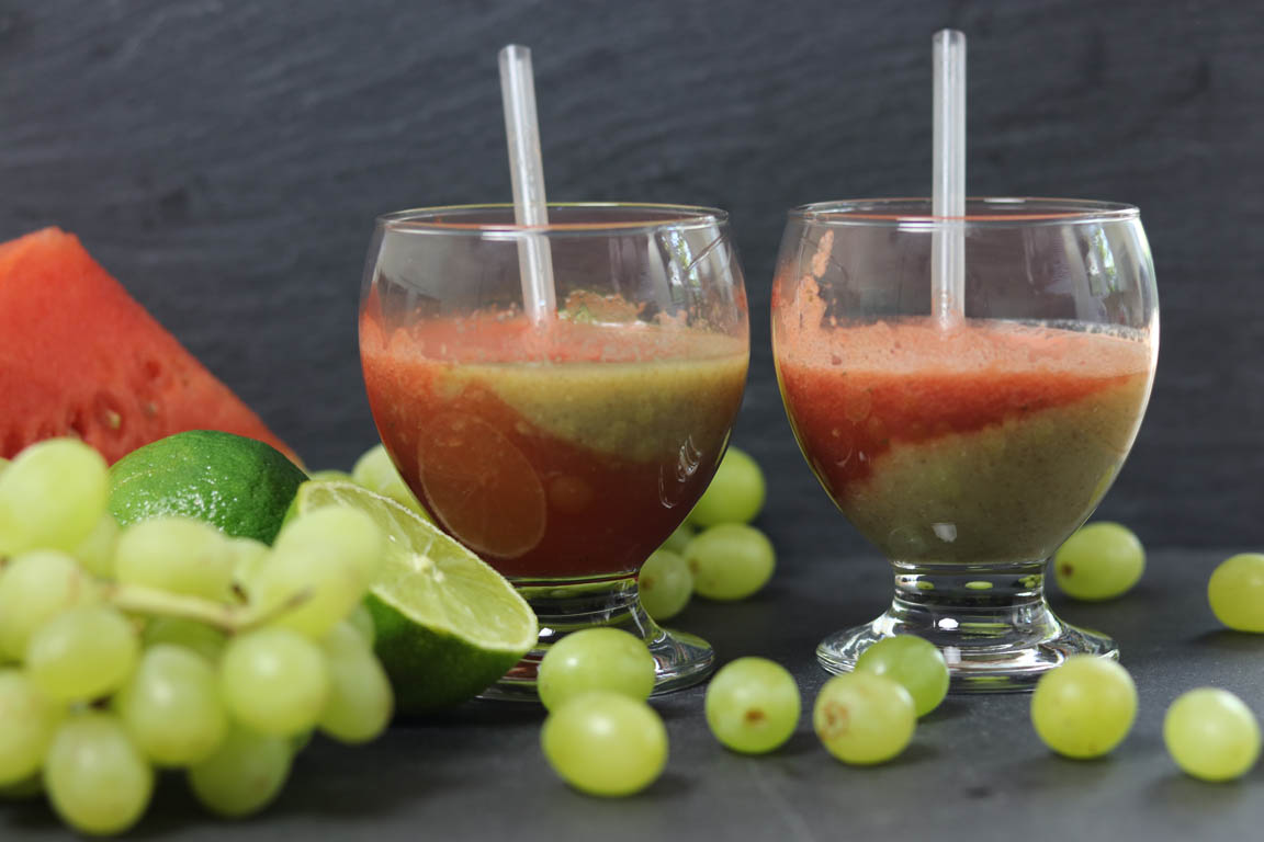 076A-Smoothie-de-sandia-y-uva-para-la-rehidratacion_Simple-Blending