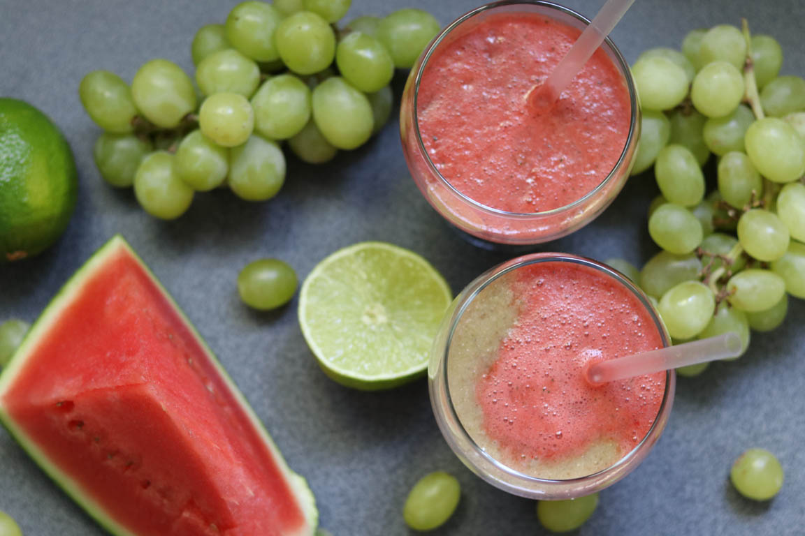 076B-Smoothie-de-sandia-y-uva-para-la-rehidratacion_Simple-Blending