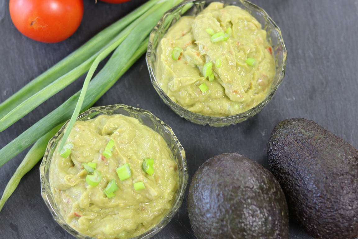 077B-Guacamole-basico-muy-rapido-y-facil_Simple-Blending