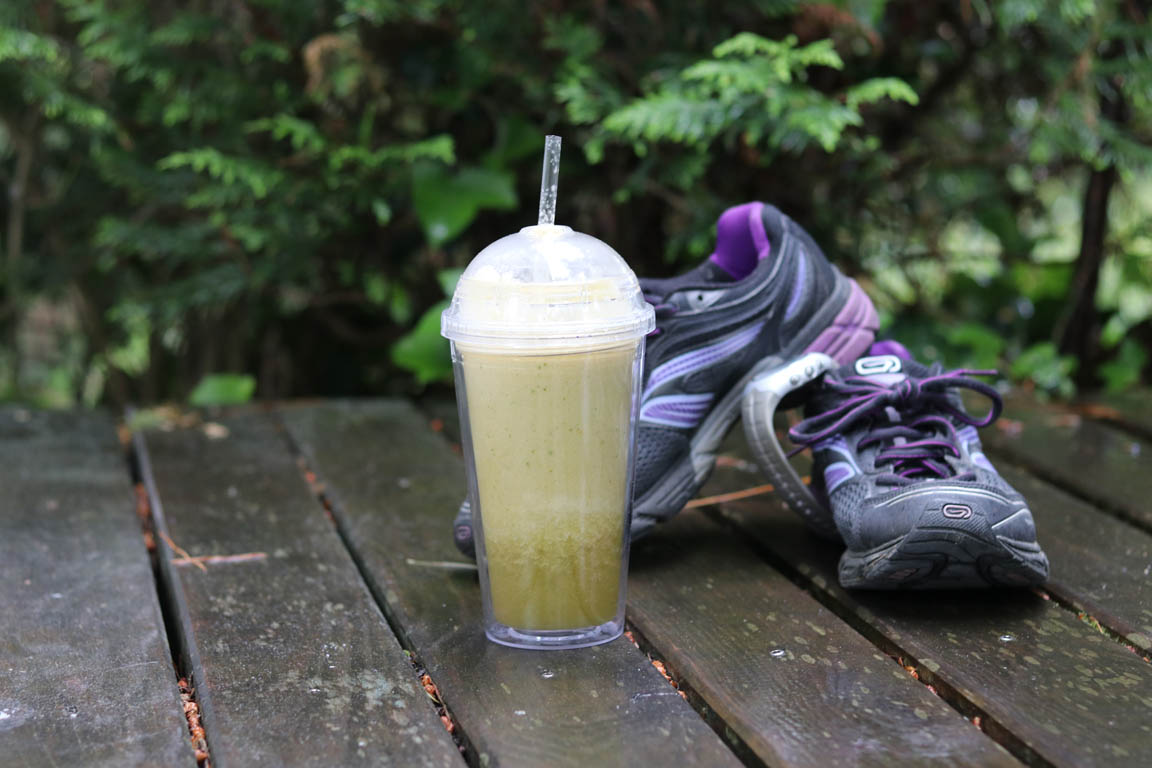 081B-Smoothie-diuretico-de-melon,-albahaca-y-pepino_Simple-Blending