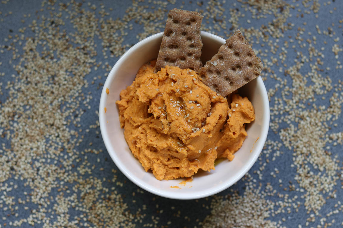 112B-Hummus-de-garbanzos-con-pimiento-rojo_Simple-Blending