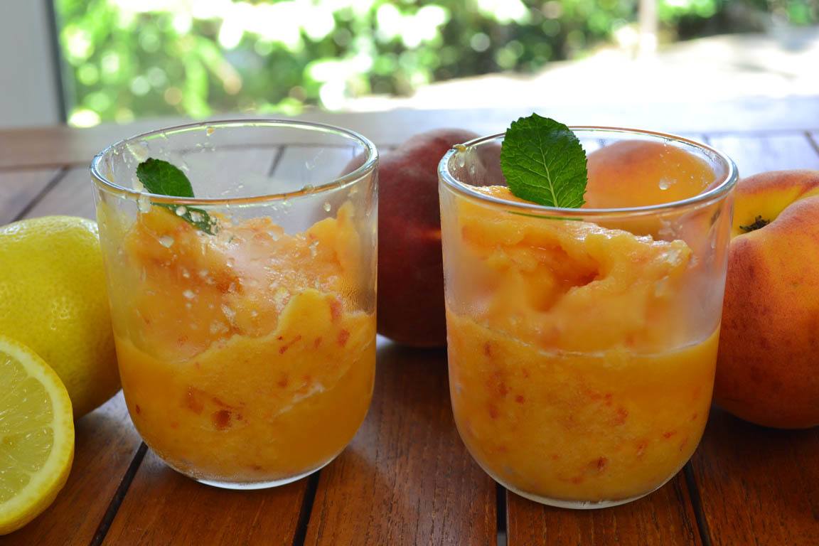 130A-Sorbete-vegano-de-melocoton_Simple-Blending