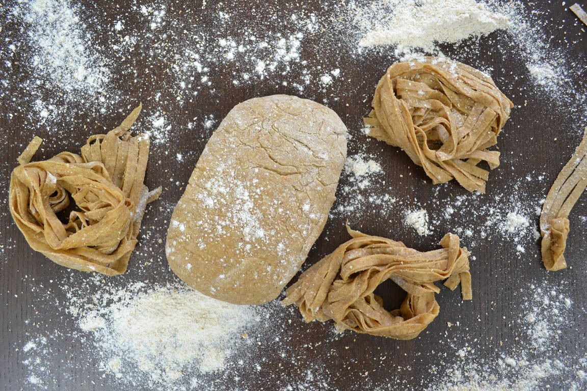 160A-Como-cortar-fettuccine-con-maquina_Simple-Blending