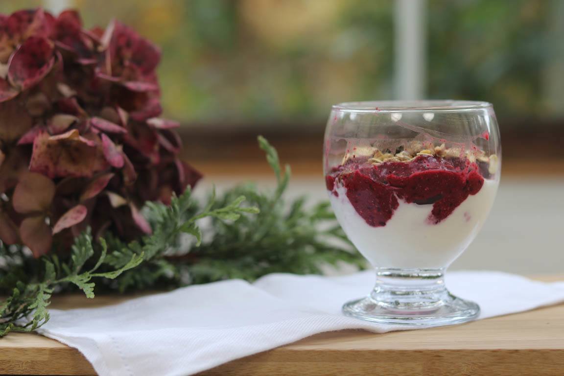 210B-Parfait-de-puding-de-frutos-rojos-y-yogur_Simple-Blending
