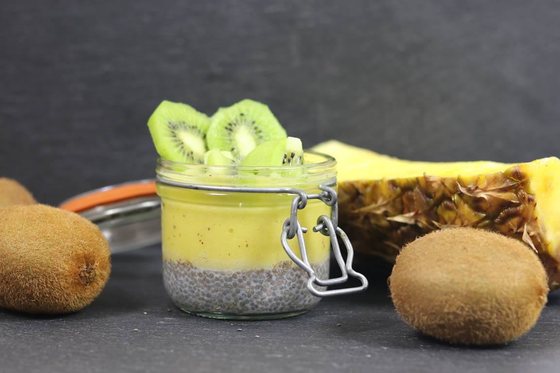 215B-Chia-pudding-con-piña-y-kiwi_Simple-Blending