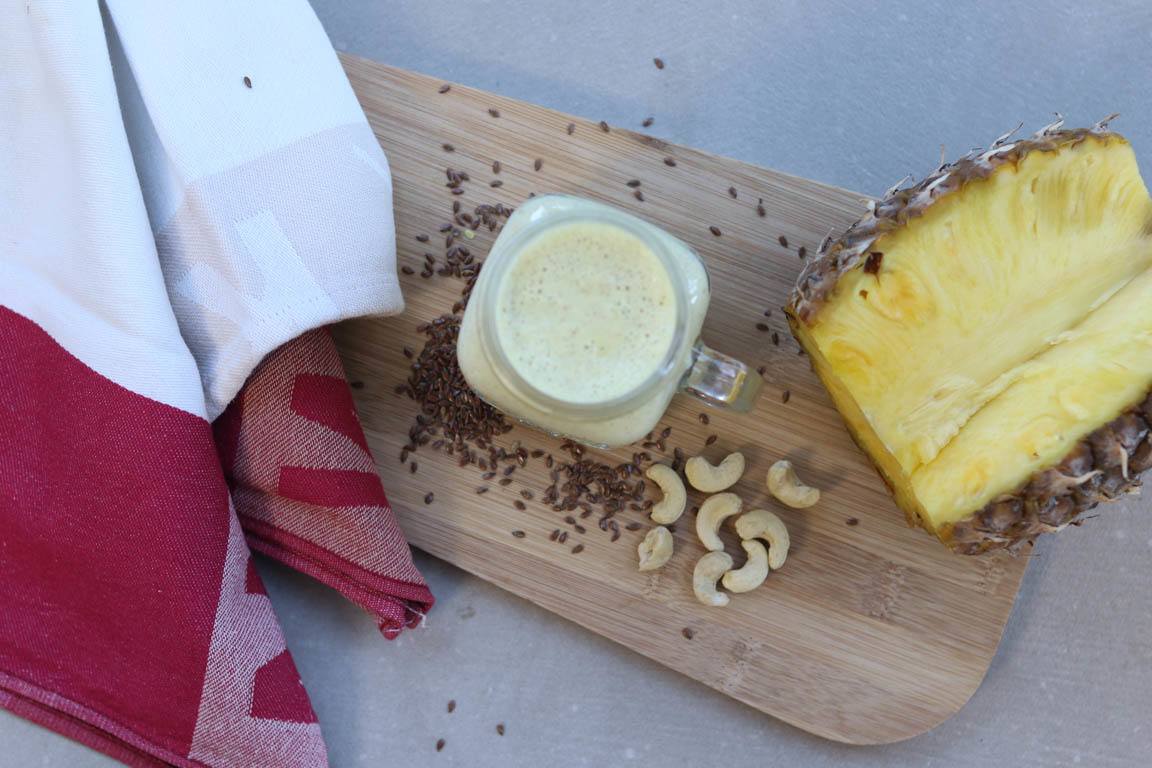 220B-Smoothie-de-piña-alto-en-fibra-y-omega-3_Simple-Blending