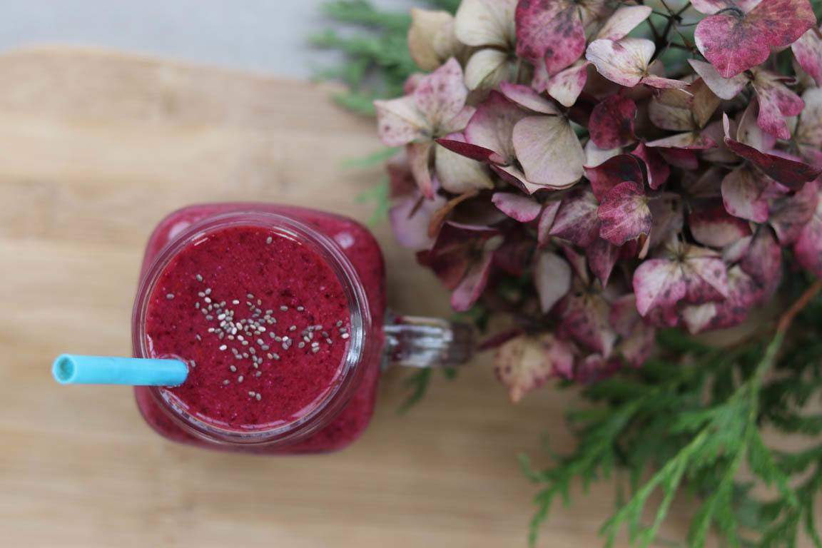 241A-Smoothie-antioxidante-de-chia-y-frutos-rojos_Simple-Blending