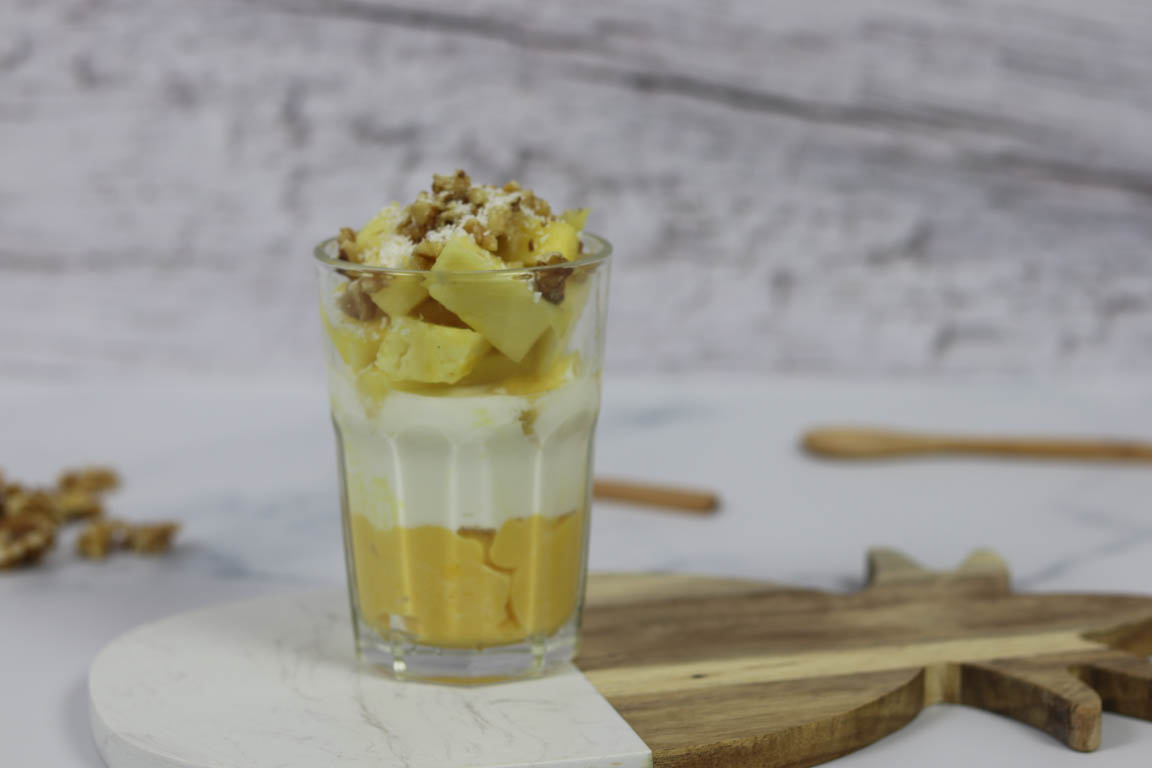 500B-Parfait-de-yogur-tropical_Simple-Blending