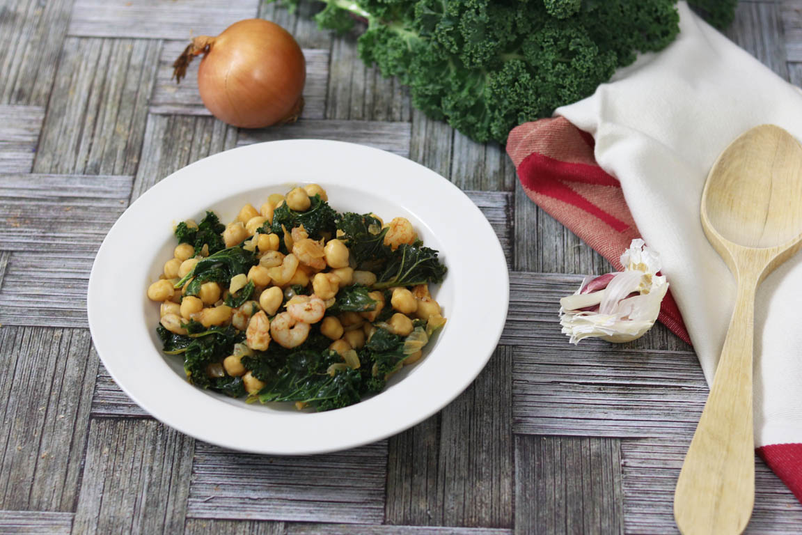 0516A-Kale-con-garbanzos-y-gambas_Simple-Blending