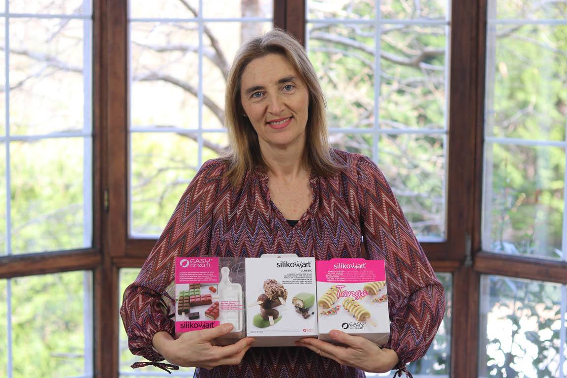 E083A-Unboxing-moldes-helados-grandes-Silikomart_Simple-Blending