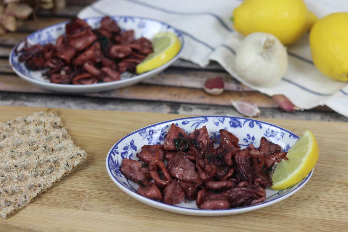 572A-Calamares-salteados-con-ajo-y-perejil_Simple-Blending