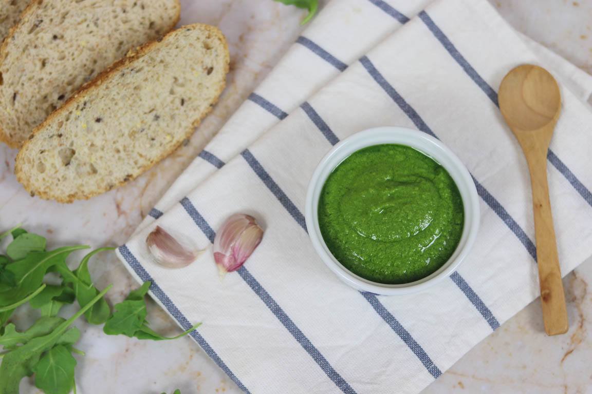 0663A-Pesto-de-rucula-y-nueces_Simple-Blending