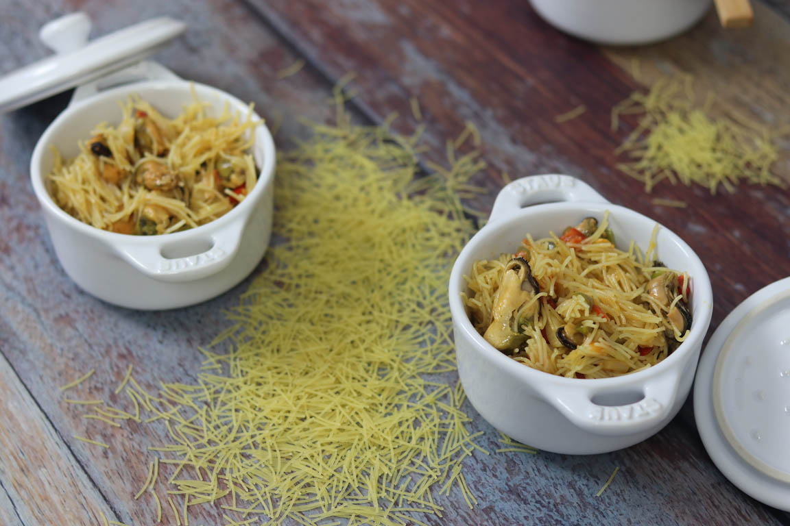 0705A-Fideua-con-mejillones-en-escabechel_Simple-Blending