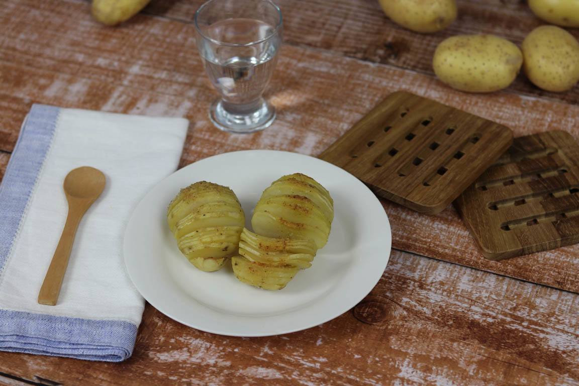 0468B-Patatas-asadas-estilo-Hasselback_Simple-Blending