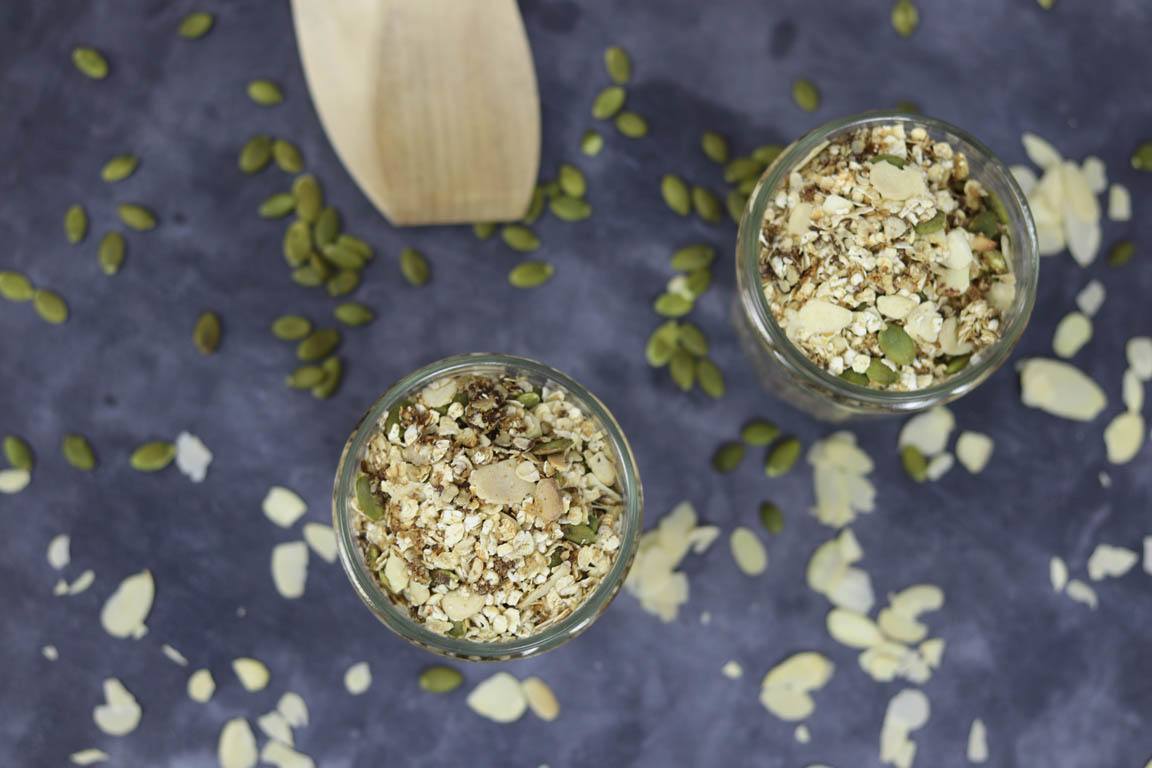 0469A-Granola-de-chocolate-y-miel_Simple-Blending