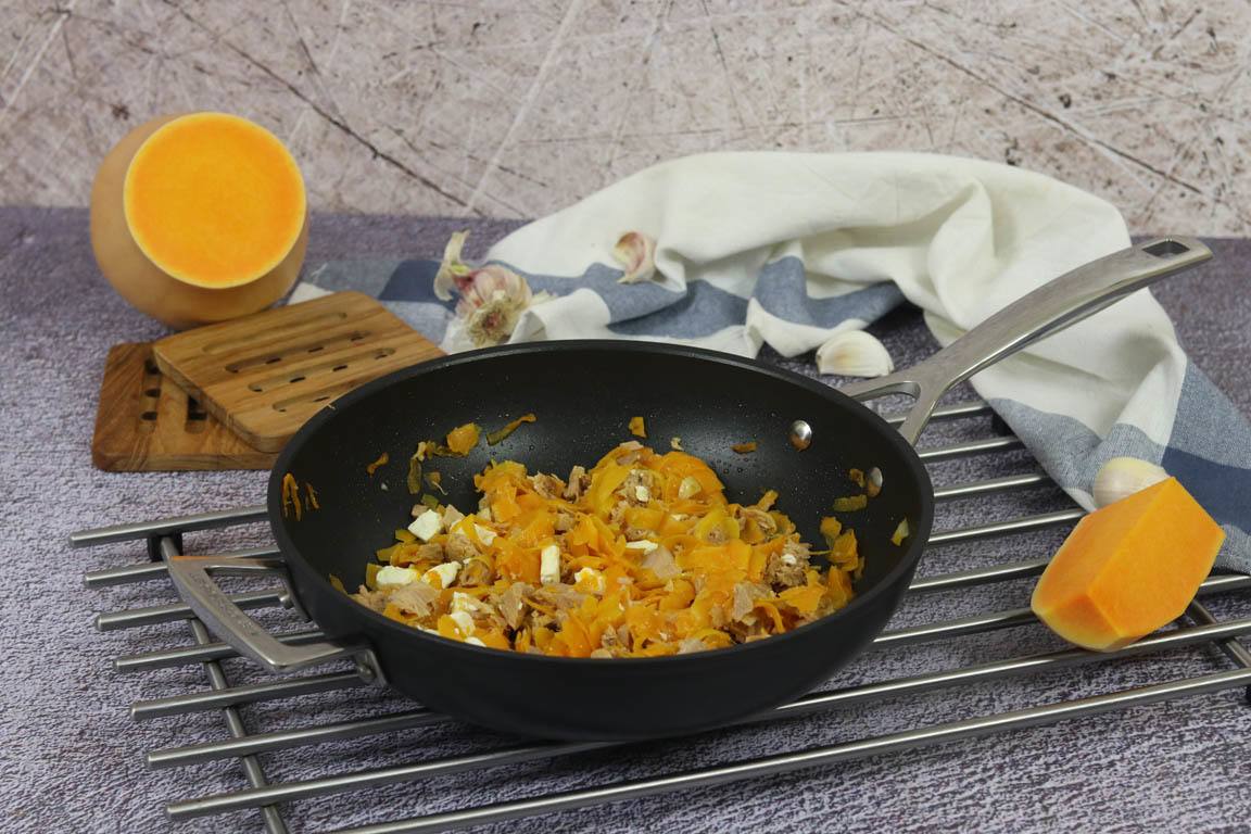 0800A-Tallarines-de-calabaza-con-atun-y-queso_Simple-Blending