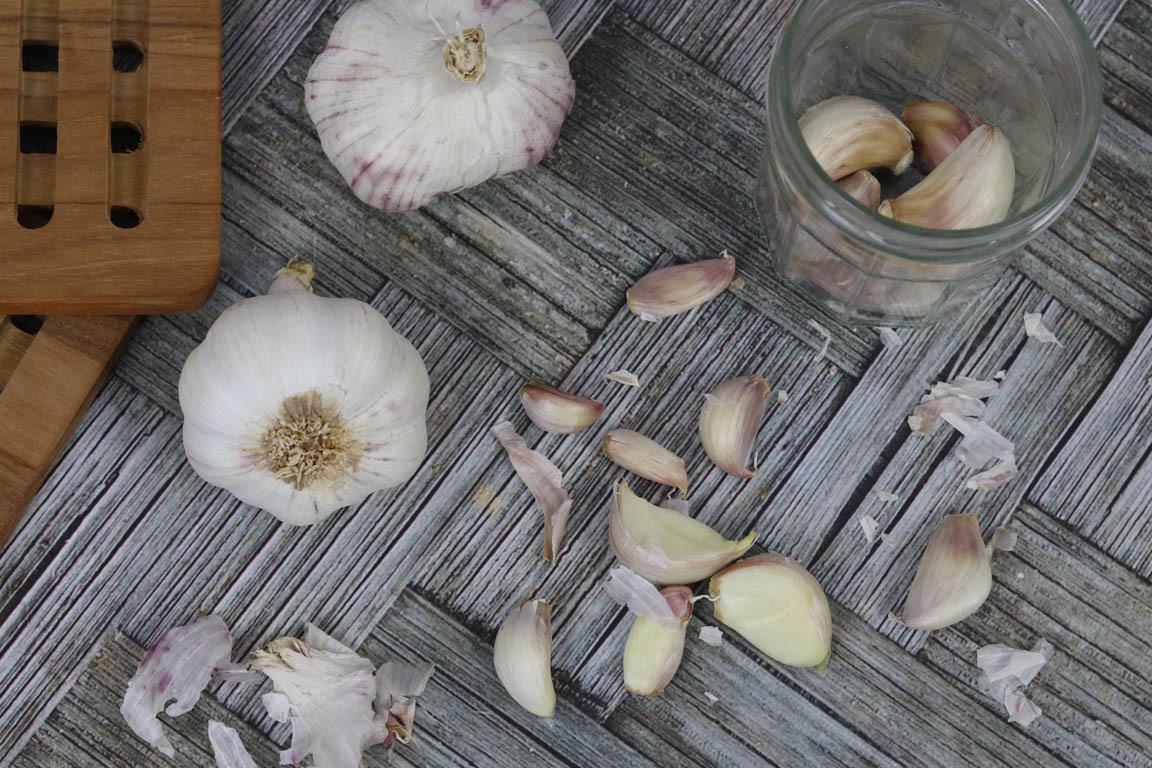 0804A-Como-pelar-ajos-en-tarro-de-cristal_Simple-Blending