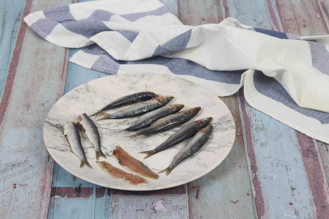 0809A-Como-limpiar-sardinas_Simple-Blending