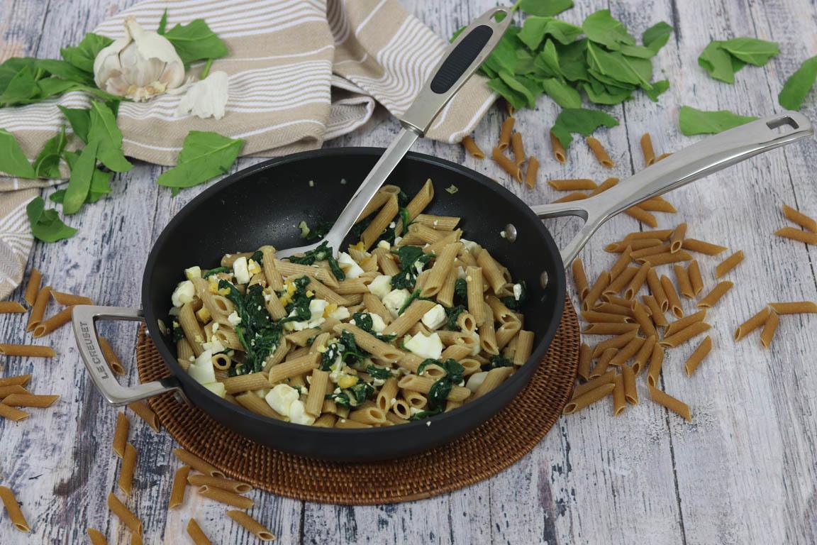 0810A-Pasta-integral-con-espinacas-y-queso-fresco_Simple-Blending