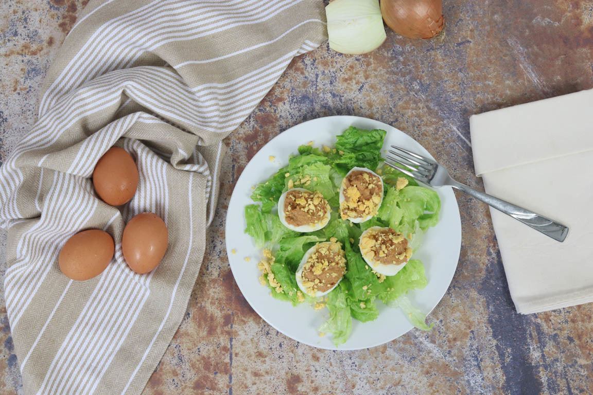 0870A-Huevos-rellenos-de-pimiento-y-sardinas_Simple-Blending