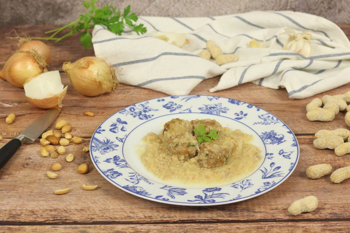 0898A-Albondigas-con-salsa-de-cacahuete_Simple-Blending