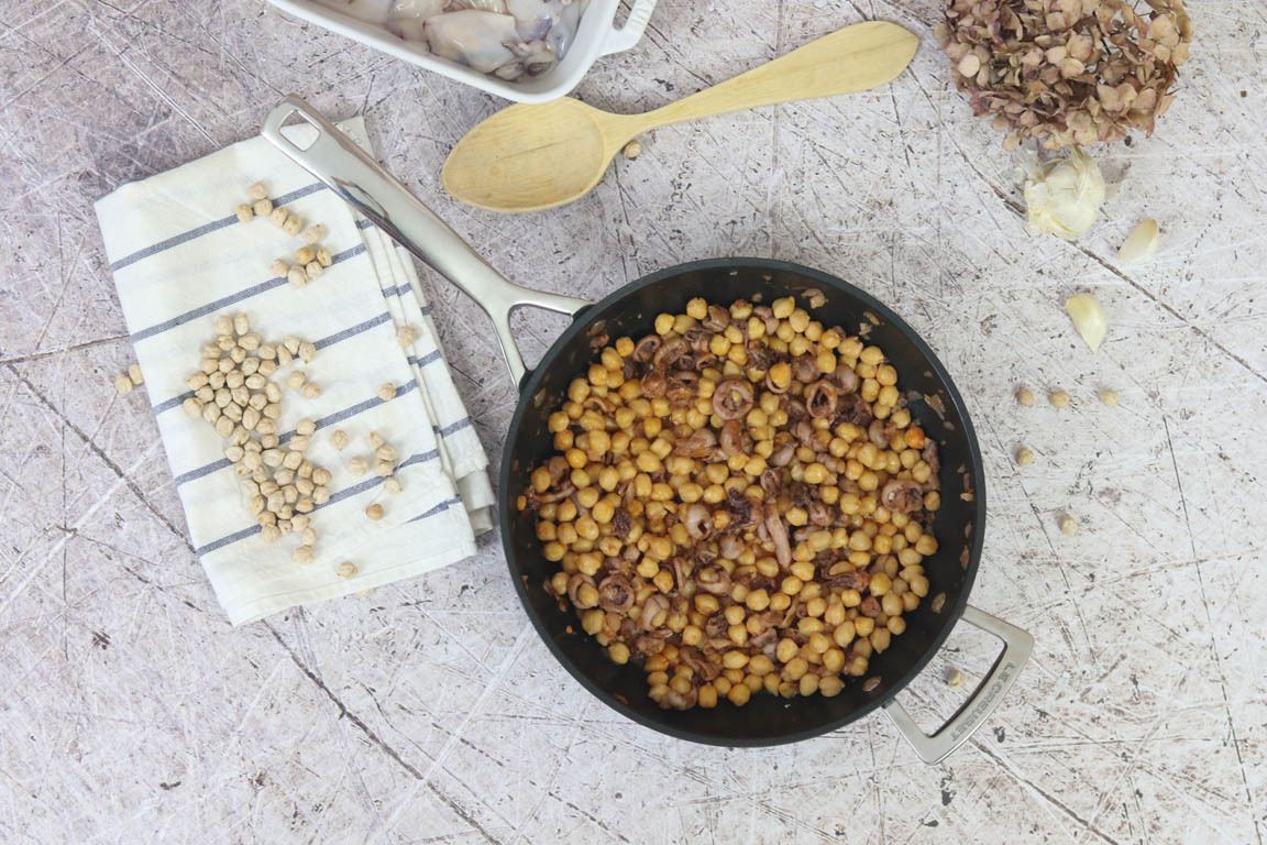 0900B-Garbanzos-con-calamares_Simple-Blending