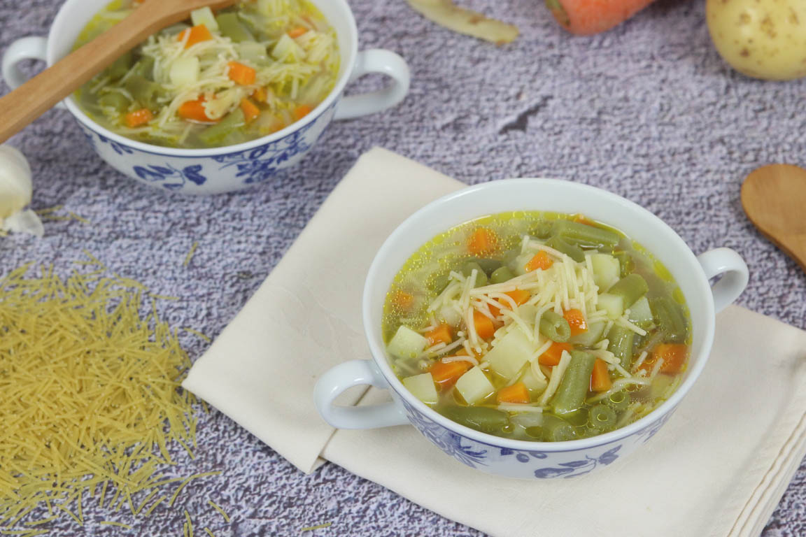 0923B-Sopa-Minestrone_Simple-Blending