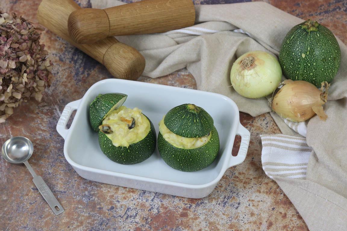 0940A-Calabacines-luna-rellenos-con-merluza-y-mejillones_Simple-Blending