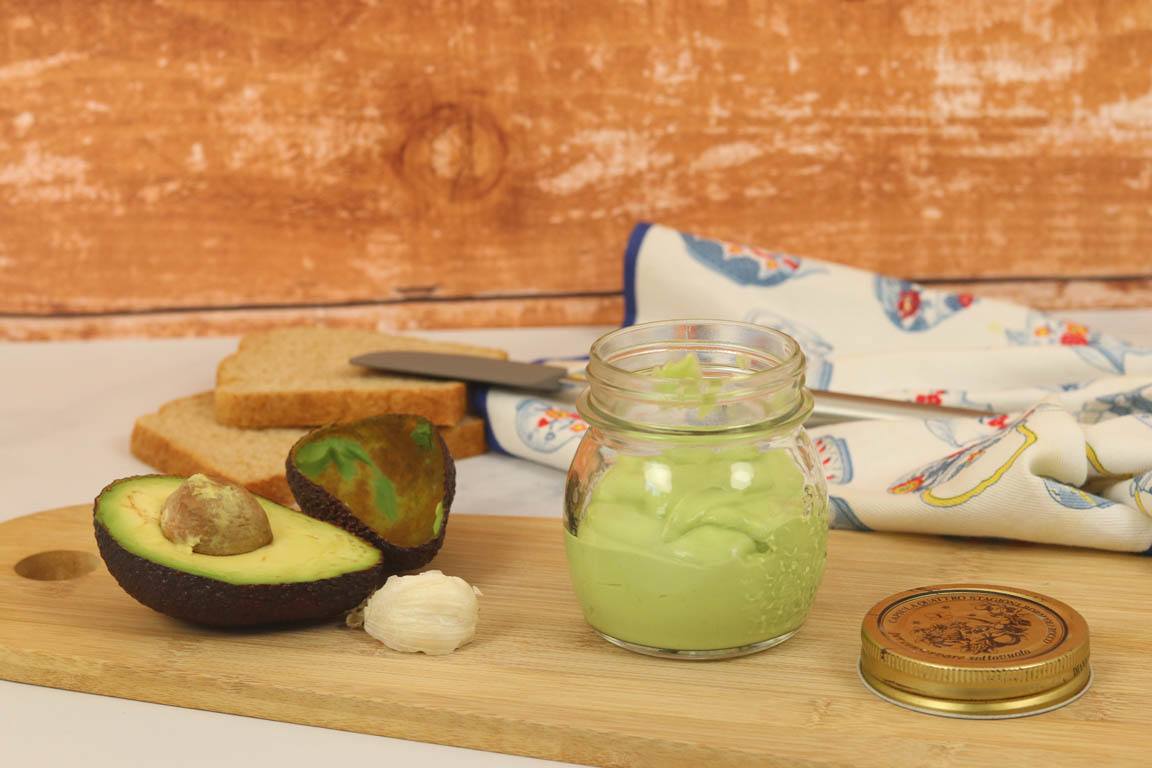 0941B-Salsa-cremosa-de-aguacate-con-perejil_Simple-Blending