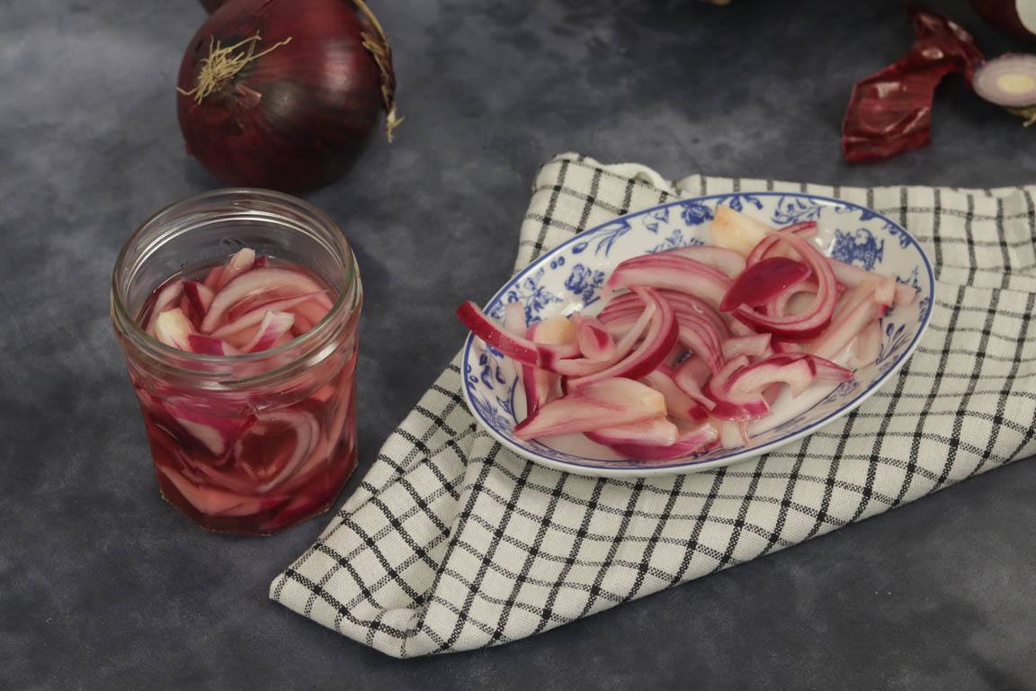 1009A-Cebolla-encurtida-en-vinagre_Simple-Blending