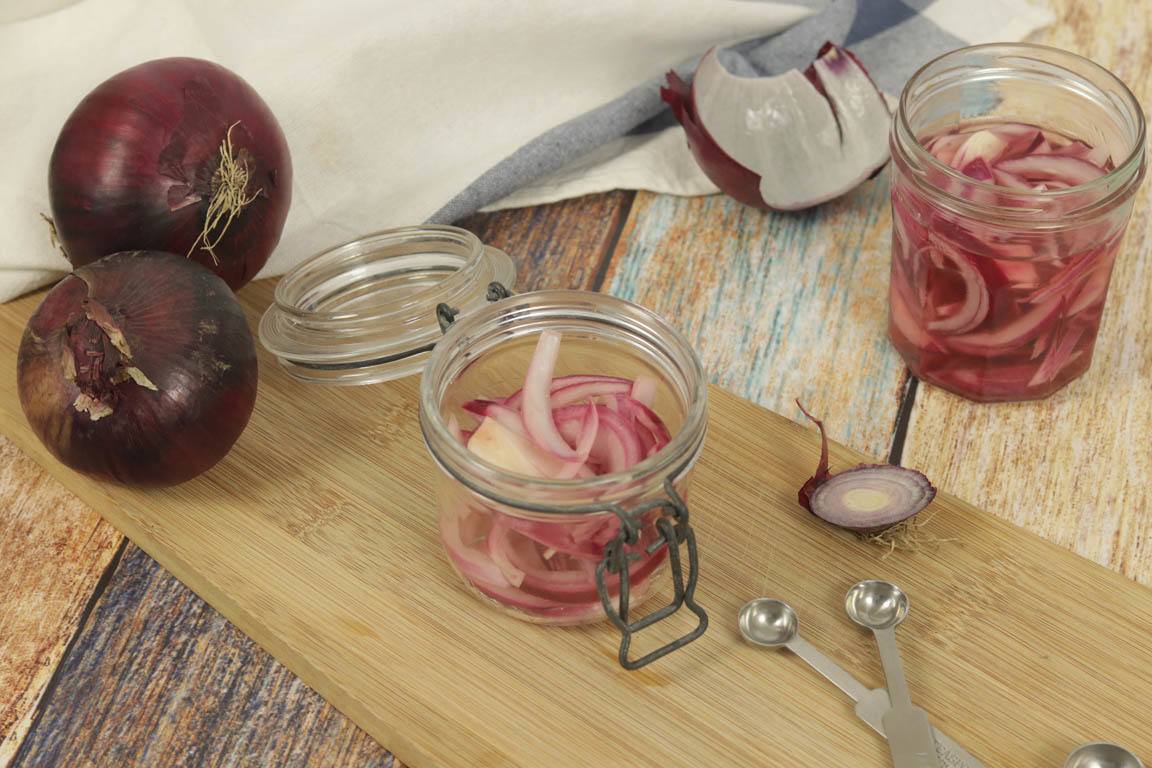 1009B-Cebolla-encurtida-en-vinagre_Simple-Blending