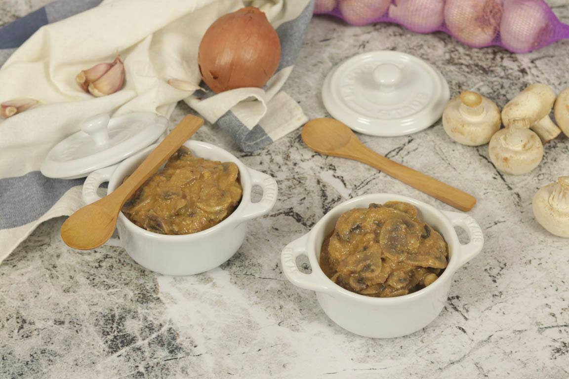 1030A-Champinones-en-salsa-de-pimenton_Simple-Blending