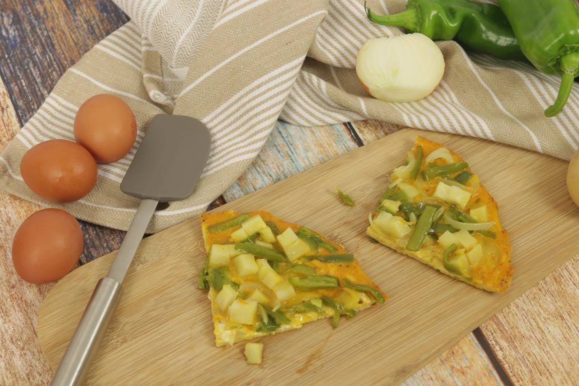 1038A-Frittata-de-patata-pimientos-y-cebolla_Simple-Blending