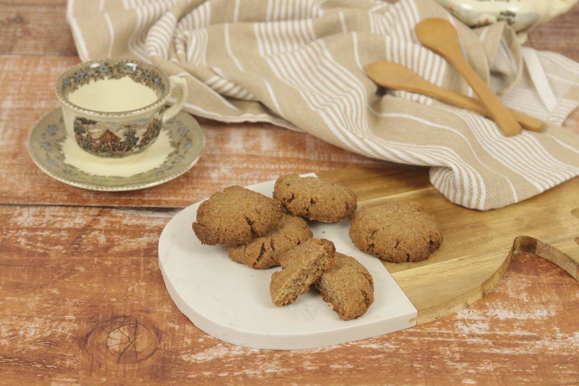 1055B-Galletas-rusticas-de-espelta-y-almendra_Simple-Blending