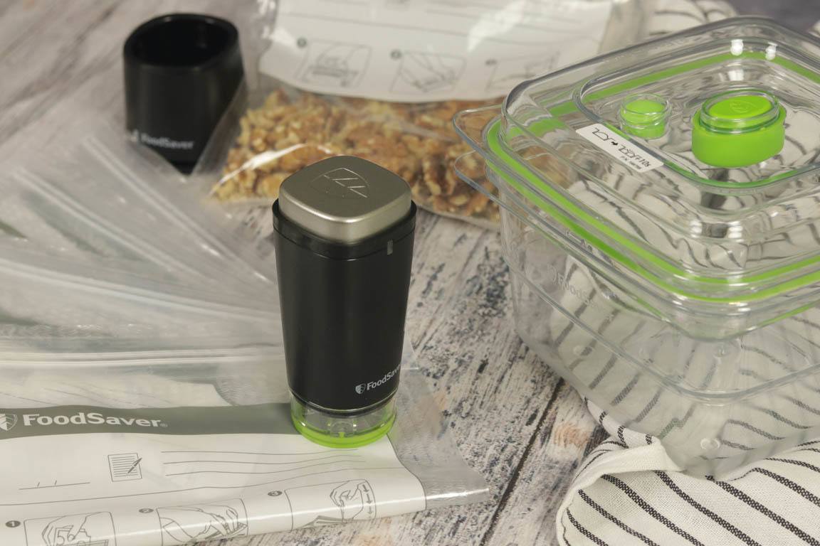 1059A-Mi-envasadora-al-vacio-inalambrica-Foodsaver_Simple-Blending