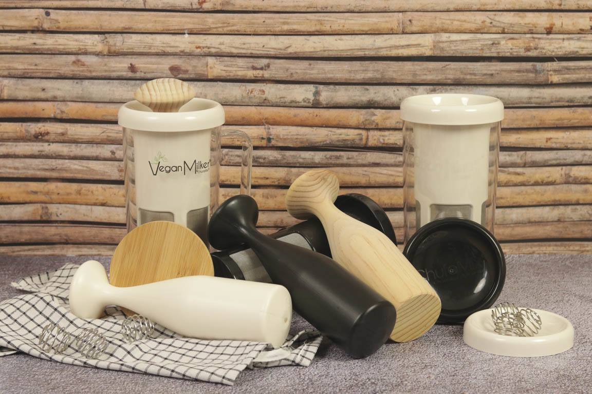1064A-Mis-4-Vegan-Milker-_Simple-Blending