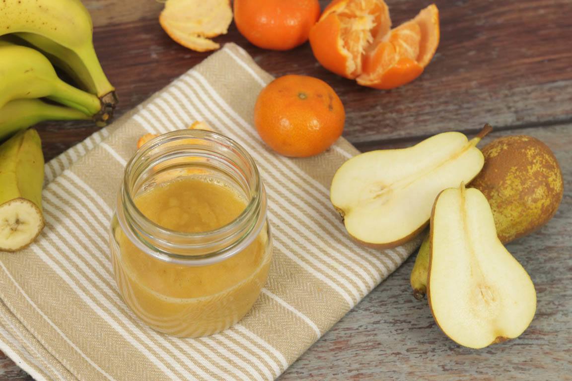 1090A-Papilla-de-frutas-con-mandarina-platano-y-pera_Simple-Blending