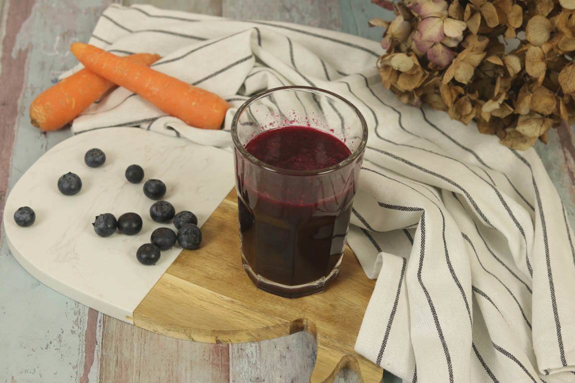 1108A-Jugo-de-remolacha-y-arandanos_Simple-Blending