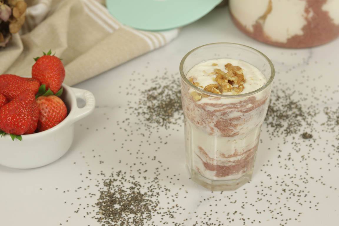 1133B-Yogur-con-mermelada-cruda-de-fresas_Simple-Blending