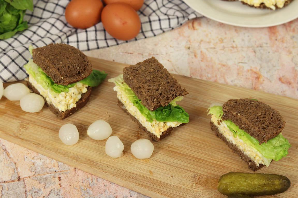 1153B-Sandwich-de-ensalada-de-huevo_Simple-Blending