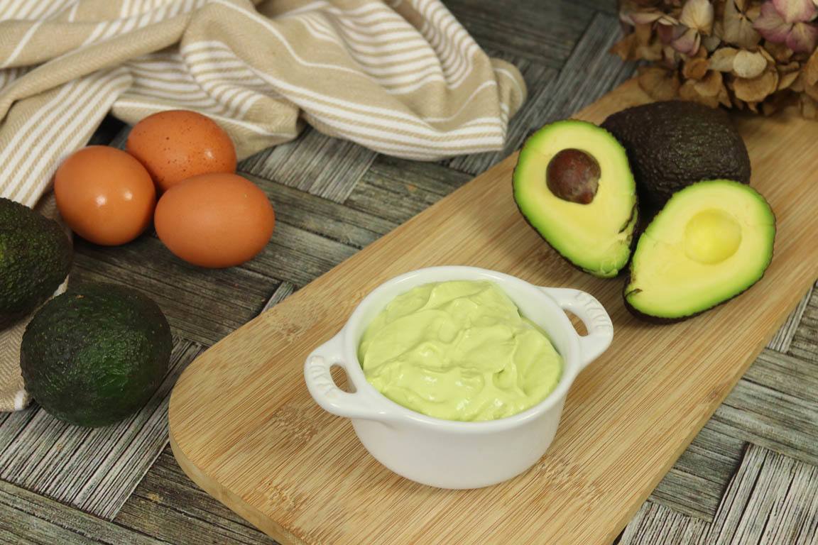 1156B-Mayonesa-de-aguacate_Simple-Blending