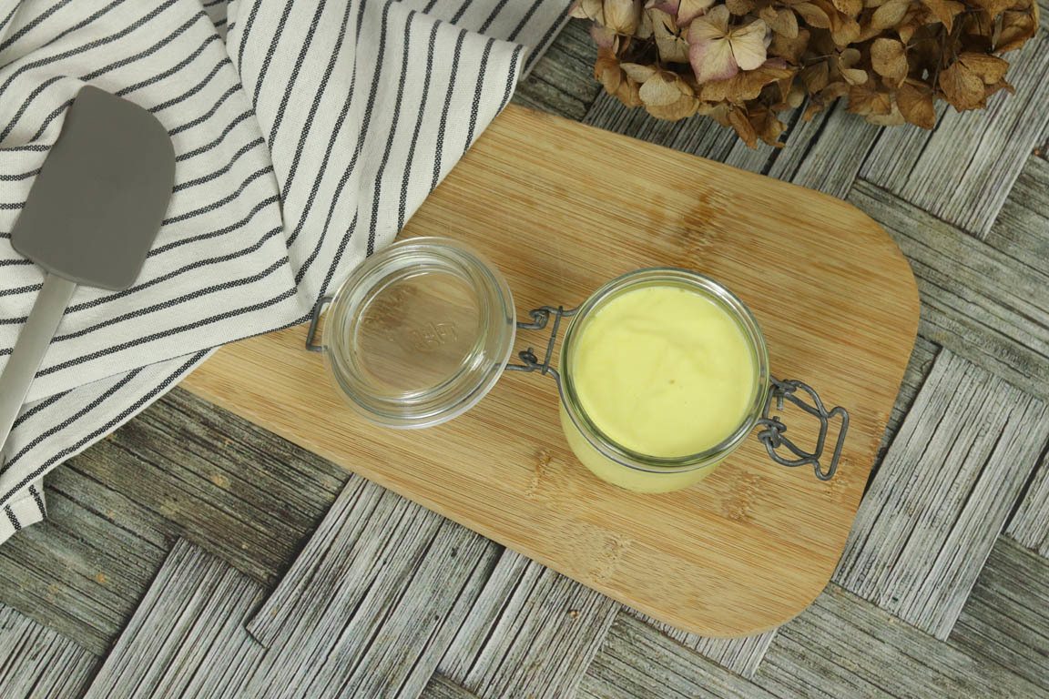 1180A-Mayonesa-de-yogur-con-curcuma_Simple-Blending