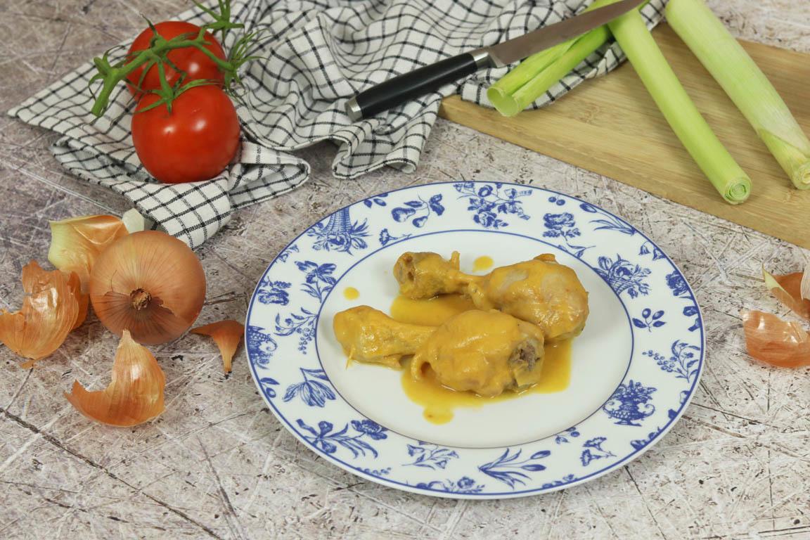 1221B-Jamoncitos-de-pollo-con-salsa-espanola_Simple-Blending