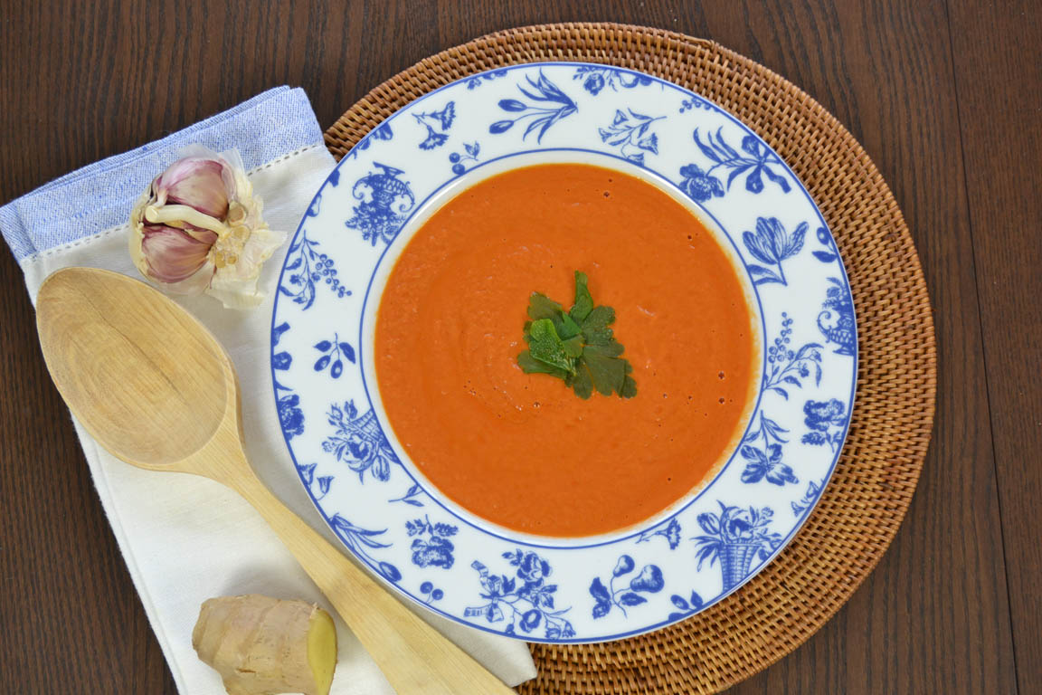 283A-Crema-caliente-de-tomate-y-jengibre_Simple-Blending