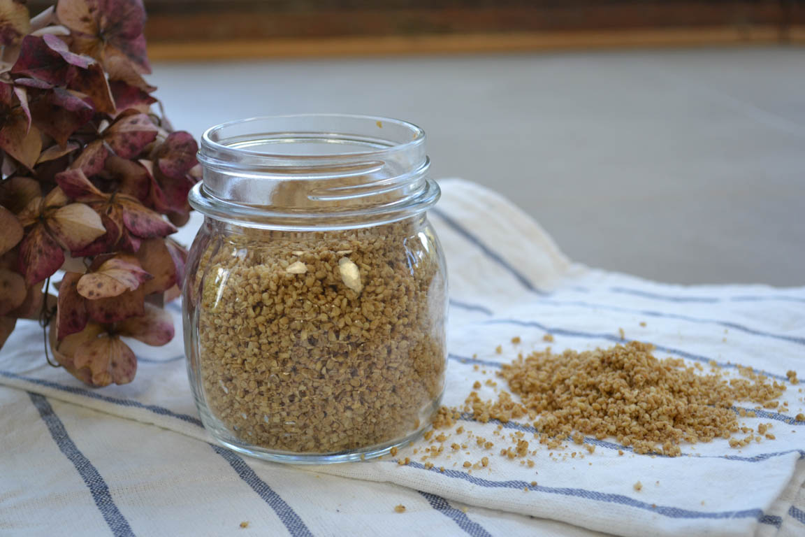 304B-Como-hacer-gomasio_Simple-Blending