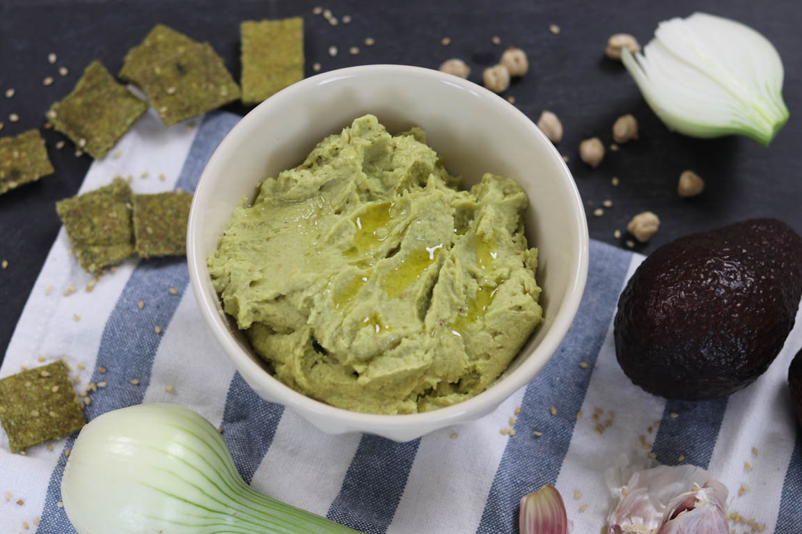 378B-Hummus-de-aguacate_Simple-Blending